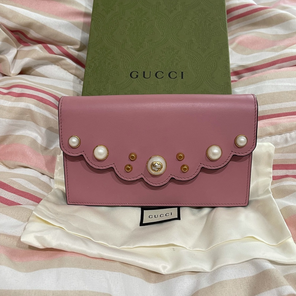 Gucci pearl wallet on chain limited edition